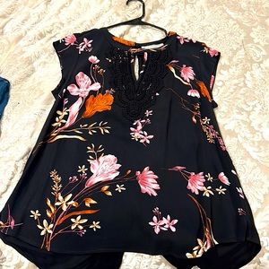 Daniel Rainn - sleeveless blouse. Like new! Only worn once.